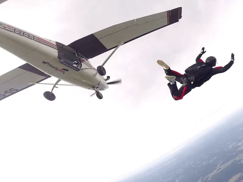 odskok z letala - AFF šolanje