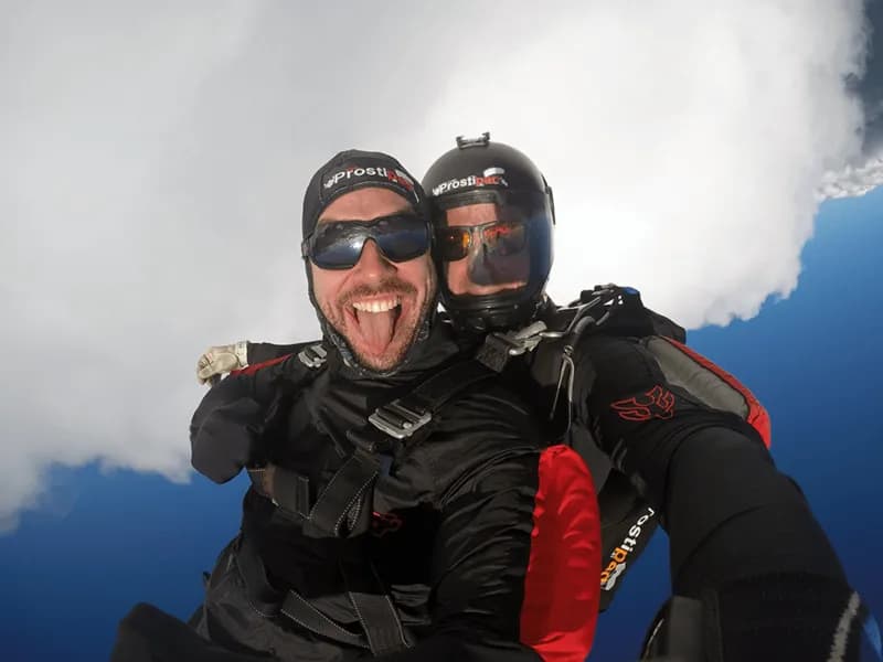 skok s padalom v tandemu