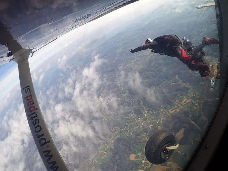 Skok s padalom in strah pred višino