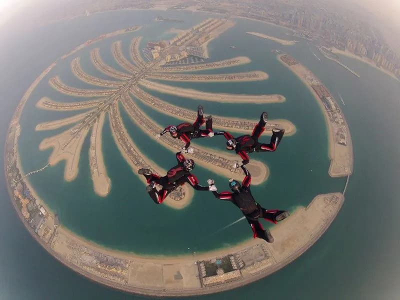 Skok s padalom - letenje v formacijah