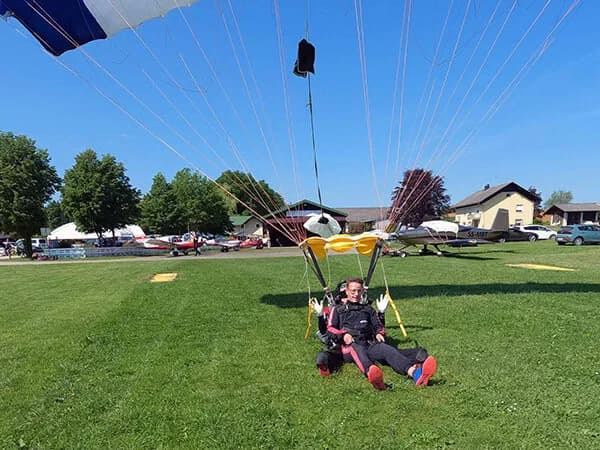 pristanem po tandemskem skoku