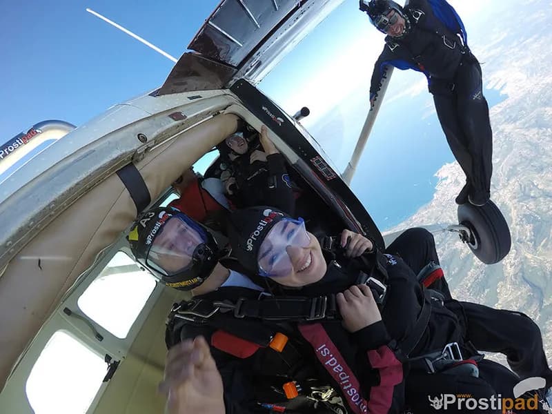 Tandemski skok s padalom