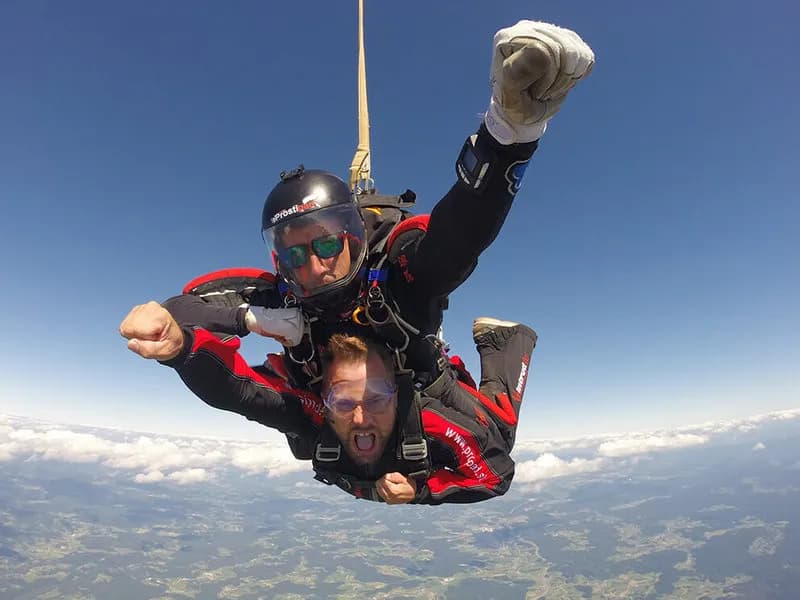 Navdušenje nad občutki prostega padanja