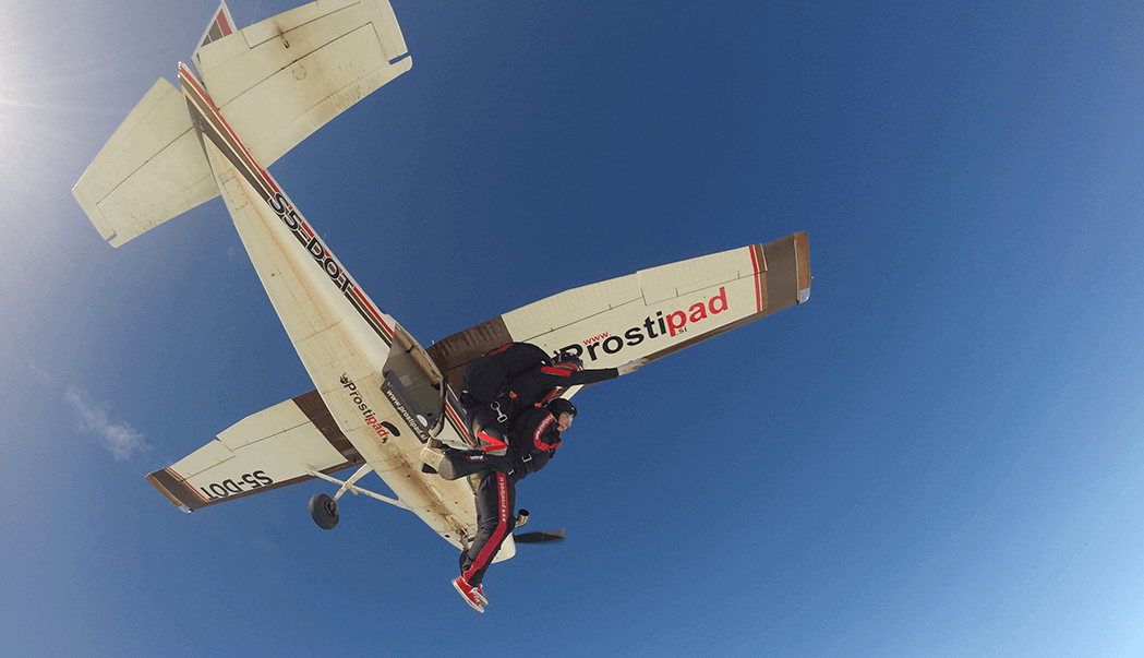 skok s padalom sentvid pri sticni